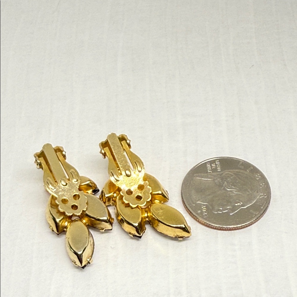 Vintage root bear & apple cider Gold tone Brown Leaf clip on Earrings - Picture 7 of 11